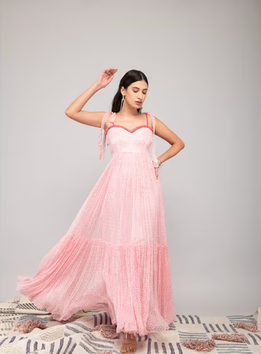 Vestido maxi rosa pastel con estampado